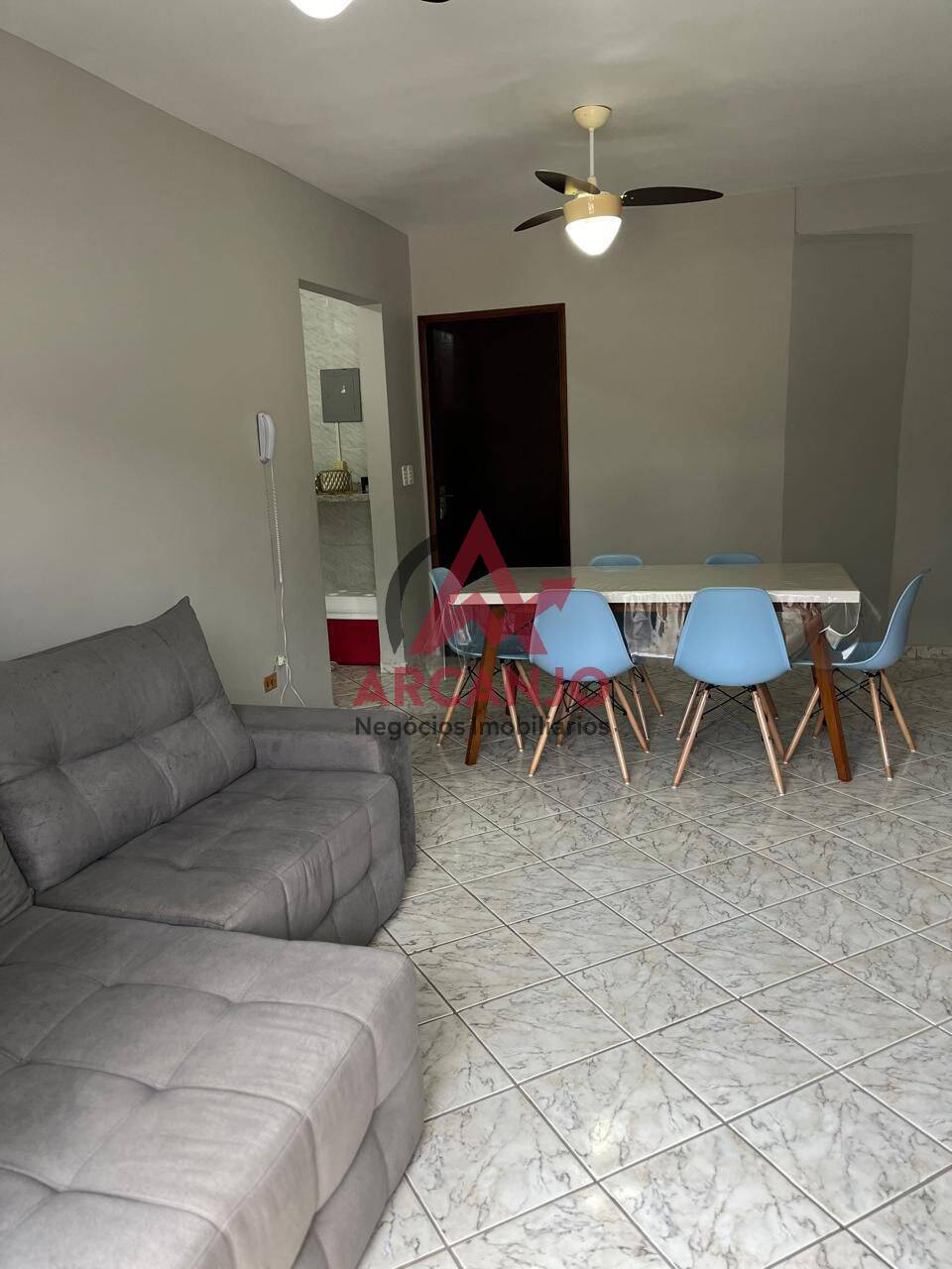 Apartamento à venda com 2 quartos, 75m² - Foto 2