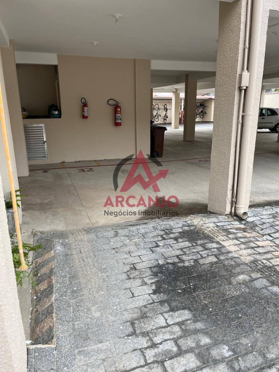 Apartamento à venda com 2 quartos, 75m² - Foto 20