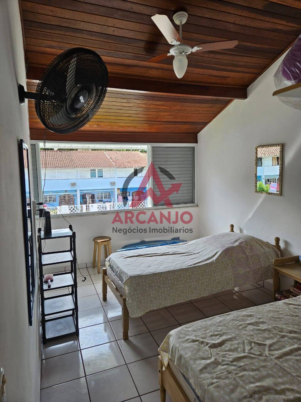 Casa à venda com 2 quartos, 92m² - Foto 9