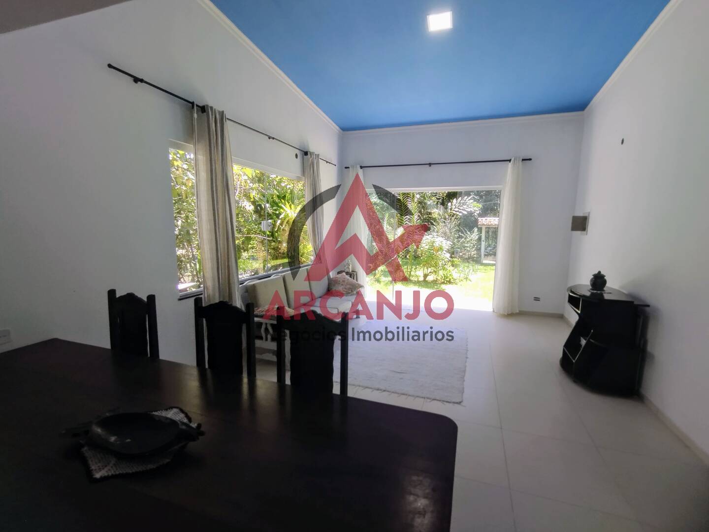 Casa à venda com 2 quartos, 427m² - Foto 4