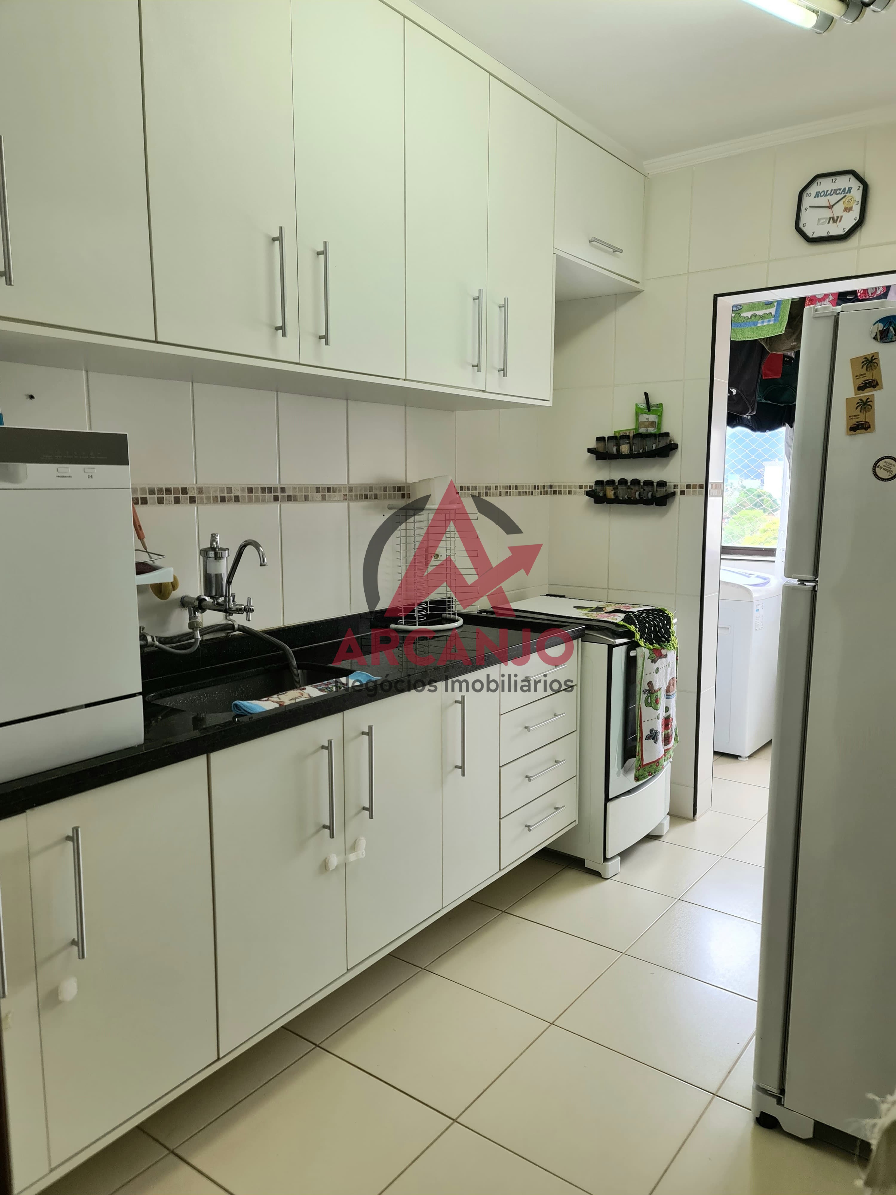 Apartamento à venda com 3 quartos, 150m² - Foto 8