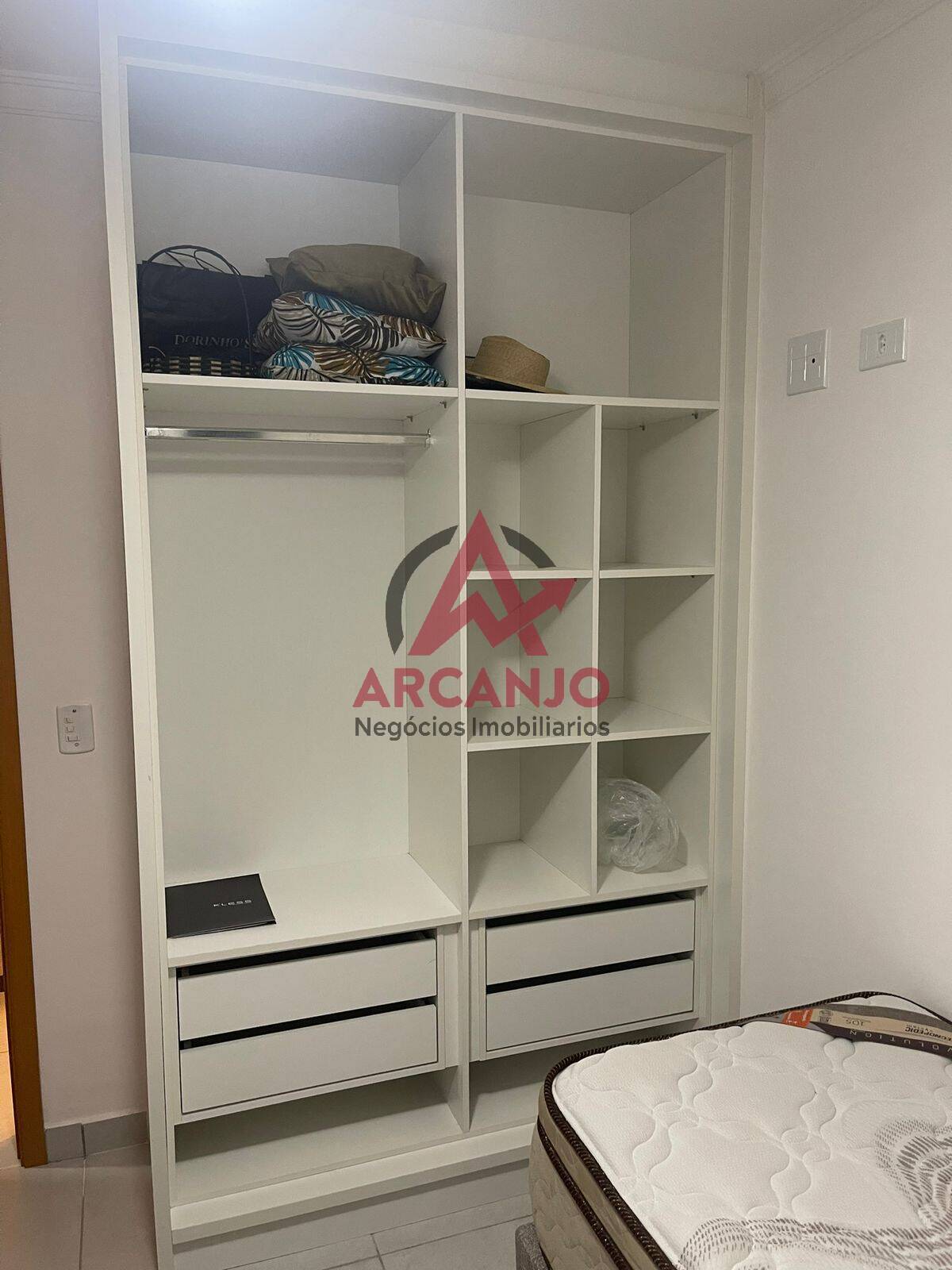 Apartamento à venda com 2 quartos, 57m² - Foto 11