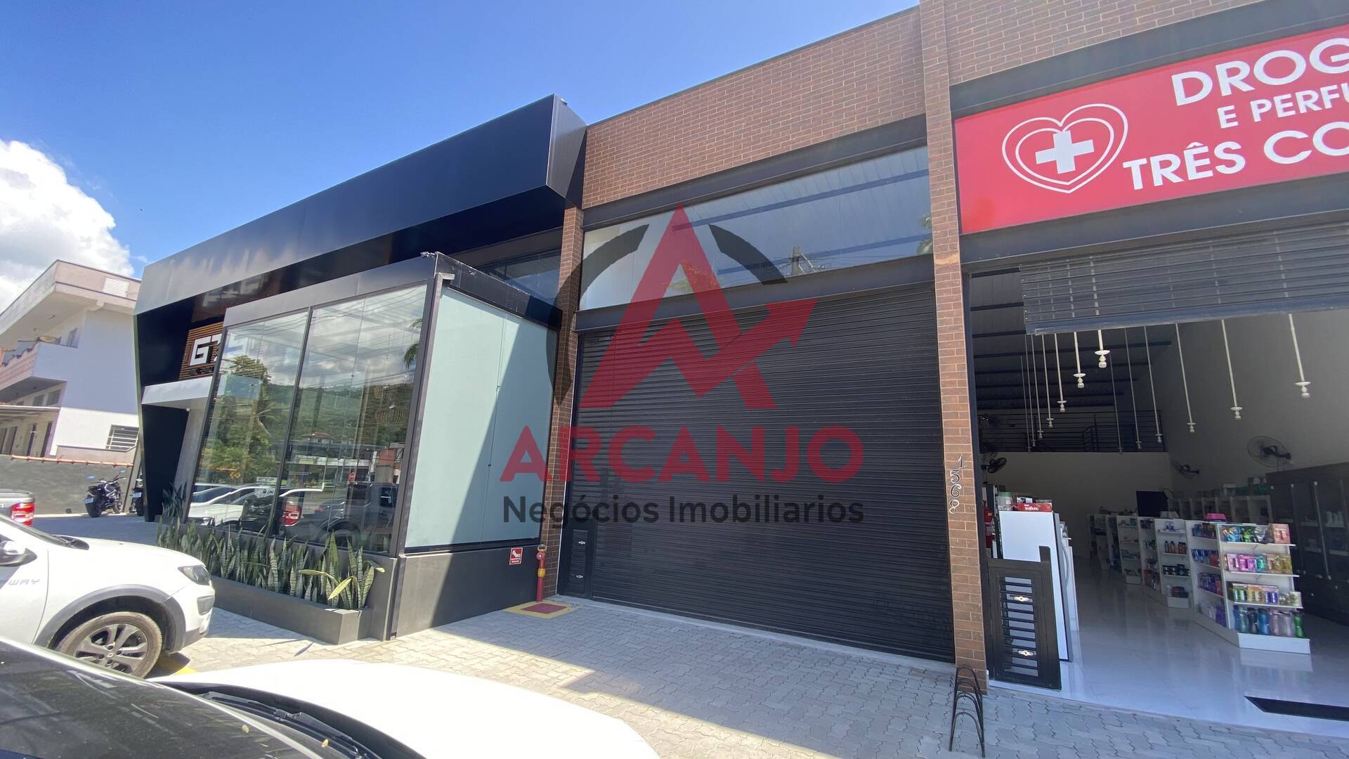 Depósito-Galpão-Armazém para alugar, 146m² - Foto 1