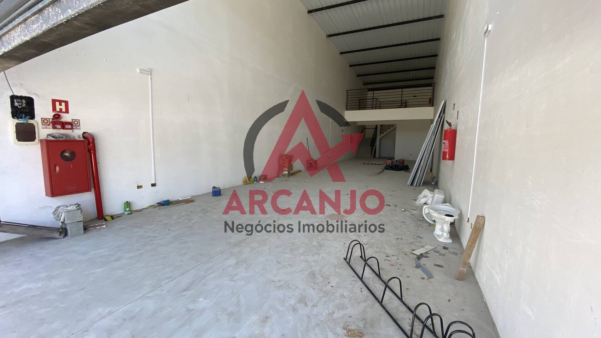 Depósito-Galpão-Armazém para alugar, 146m² - Foto 2