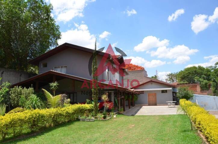 Fazenda à venda com 4 quartos, 560m² - Foto 2