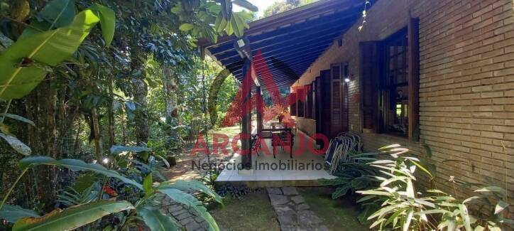 Casa à venda com 5 quartos, 280m² - Foto 8