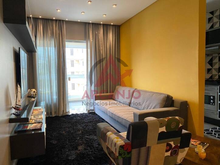 Apartamento à venda com 2 quartos, 70m² - Foto 1