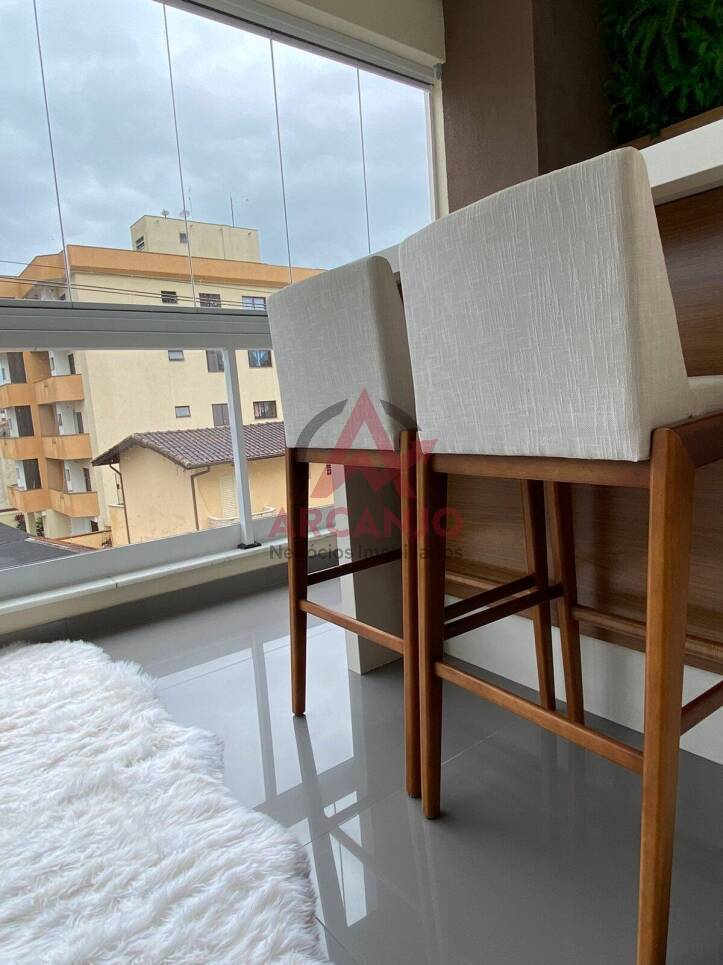 Apartamento à venda com 2 quartos, 70m² - Foto 17