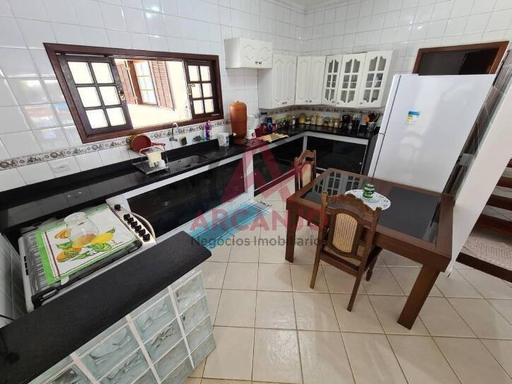 Casa à venda com 4 quartos, 300m² - Foto 24