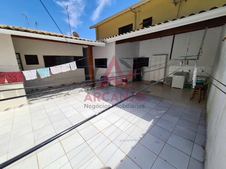 Casa à venda com 4 quartos, 300m² - Foto 43