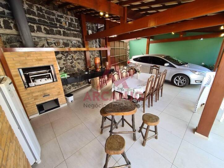 Casa à venda com 4 quartos, 300m² - Foto 45