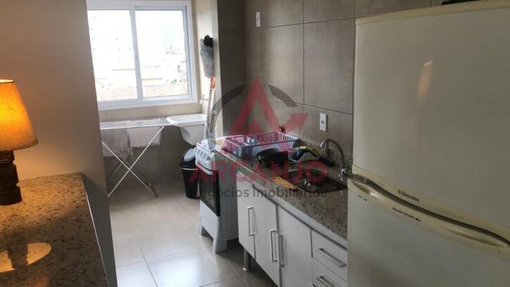 Apartamento à venda com 2 quartos, 67m² - Foto 8