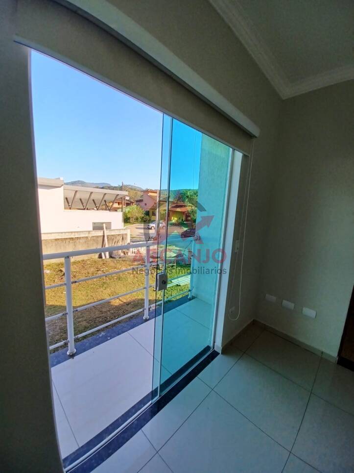 Casa à venda com 6 quartos, 380m² - Foto 12