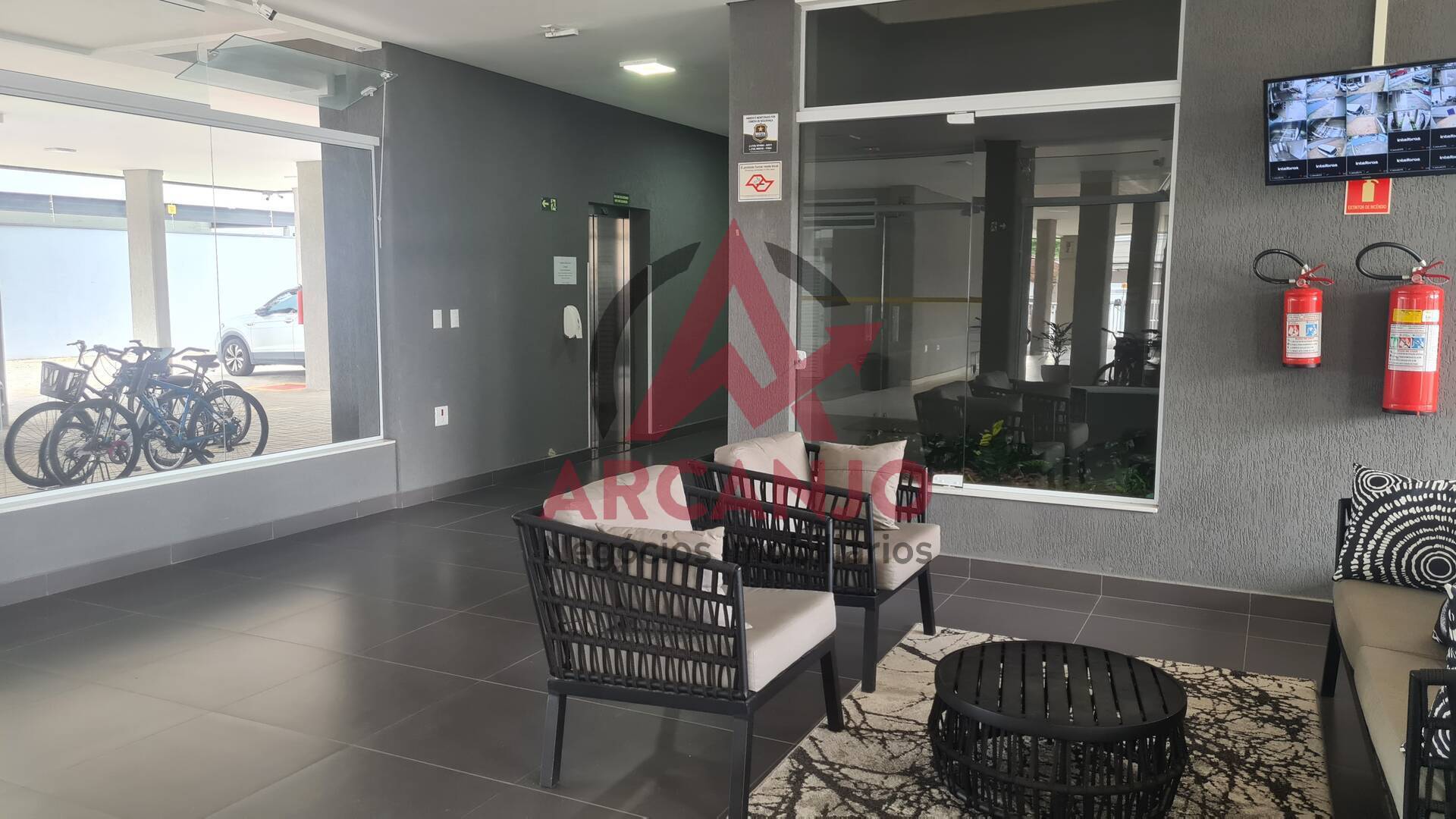 Apartamento à venda com 2 quartos, 81m² - Foto 3