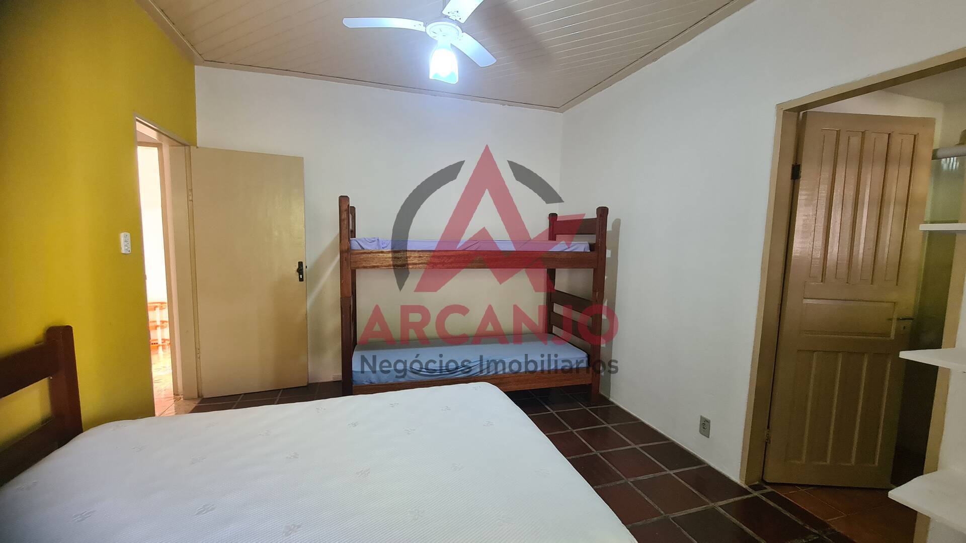 Casa para alugar com 3 quartos, 200m² - Foto 6