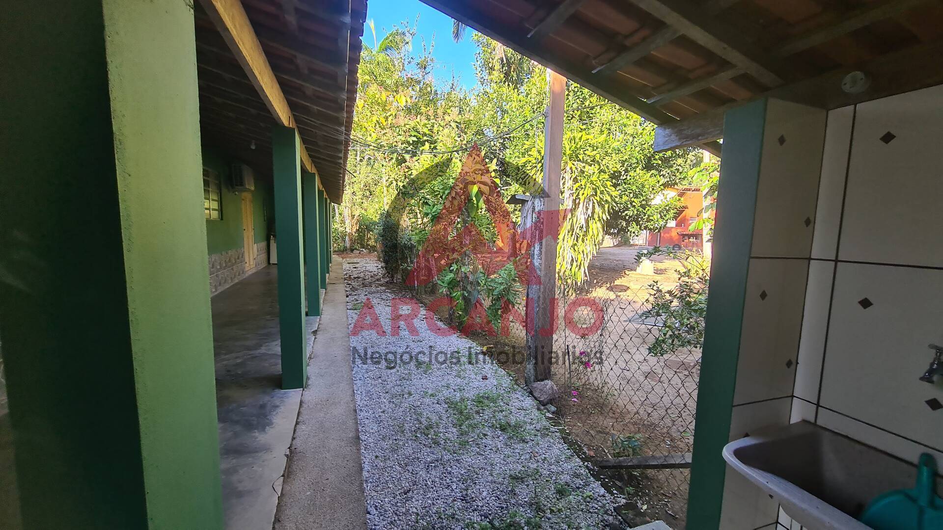 Casa para alugar com 3 quartos, 200m² - Foto 18